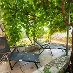 Peaceful Stone House 100m From Sea Private Garden 大德尔韦尼克