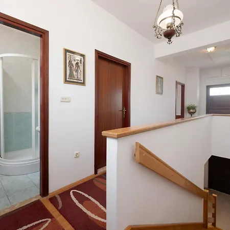 Kuca 100m Od Mora - Casa vacanze Veliki Drvenik