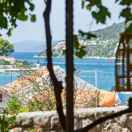 Peaceful Stone House 100m From Sea Private Garden