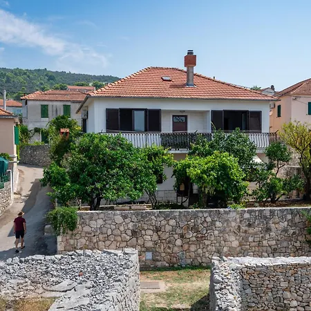 Peaceful Stone House 100m From Sea Private Garden Ferienhaus