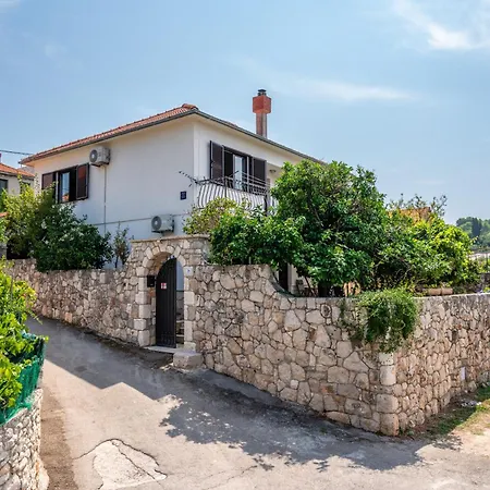 Kuca 100m Od Mora -
