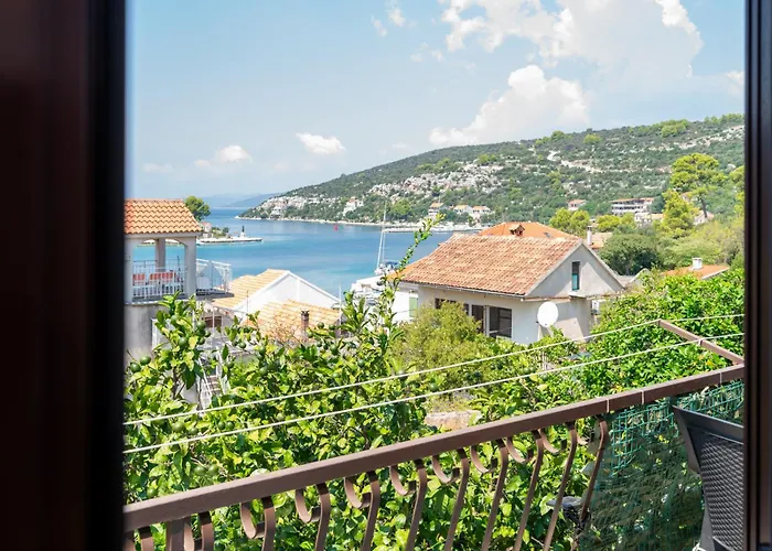 Ferienhaus Peaceful Stone House 100m From Sea Private Garden Drvenik Veli
