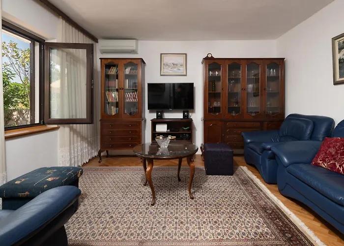 Peaceful Stone House 100m From Sea Private Garden Ferienhaus Drvenik Veli