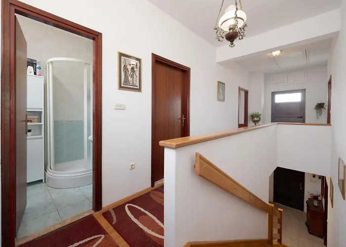 Peaceful Stone House 100m From Sea Private Garden Ferienhaus Drvenik Veli