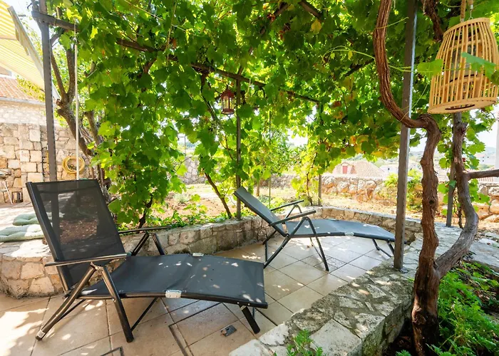 Peaceful Stone House 100m From Sea Private Garden Drvenik Veli