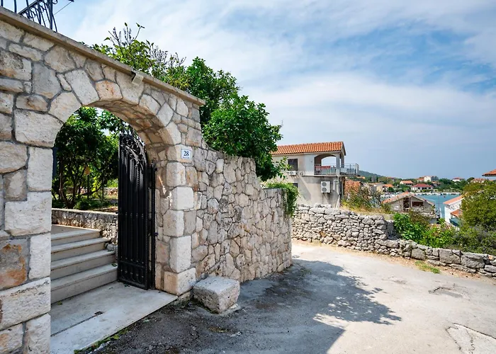 Peaceful Stone House 100m From Sea Private Garden Ferienhaus