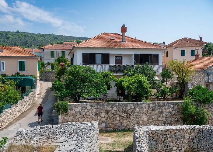 Peaceful Stone House 100m From Sea Private Garden Ferienhaus